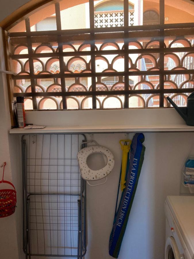 Tres Bel Appartement Entierement Renove Empuriabrava Bagian luar foto